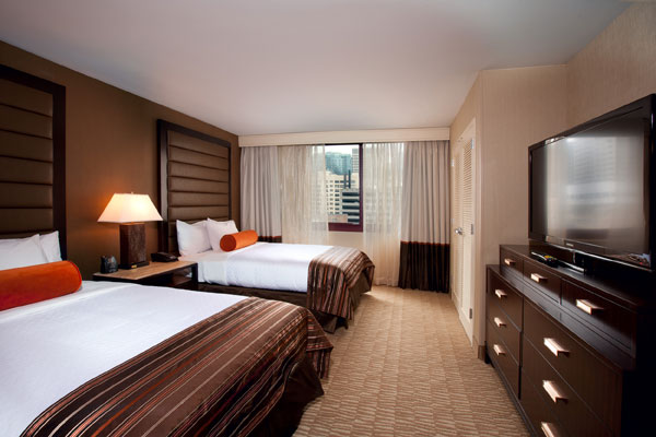 Embassy Suites Chicago Downtown extérieur le soir