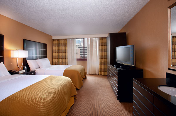 Embassy Suites Chicago Downtown extérieur le soir
