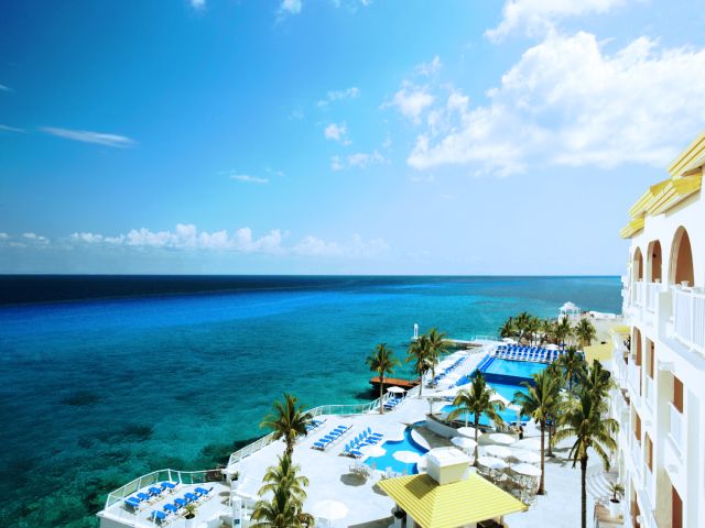 Cozumel Palace exterior