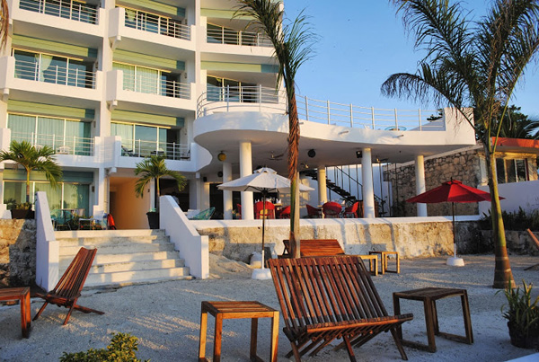 Hotel B Cozumel exterior