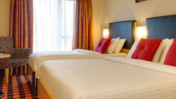 Best Western Plus Academy Plaza Hotel exterior