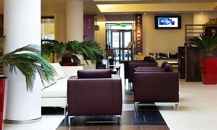Louis Fitzgerald Hotel lobby