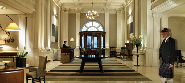 Balmoral Hotel entrée