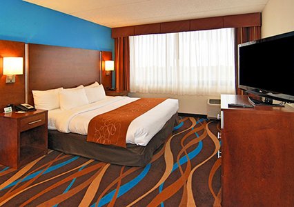 Comfort Suites Airport and Cruise Port extérieur