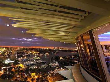 Hyatt Regency Pier66 pool