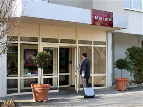 Mercure Frankfurt Airport reception