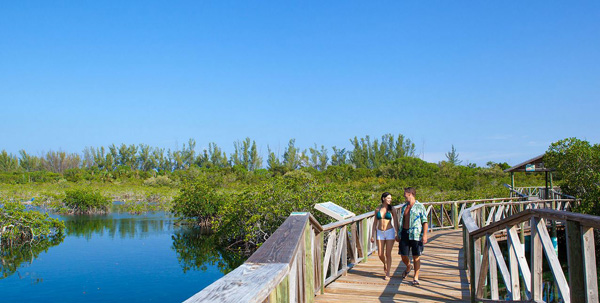 Lighthouse Pointe At Grand Lucayan exterior