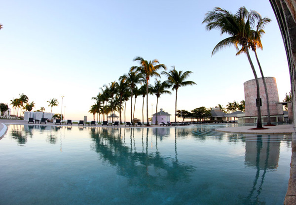 Memories Grand Bahamas exterior