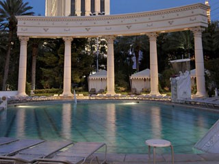 Hotel Ceasar Palace exterior