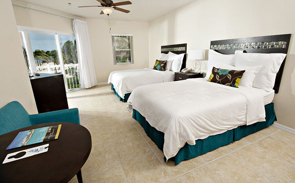 Holiday Inn Grand Cayman extérieur