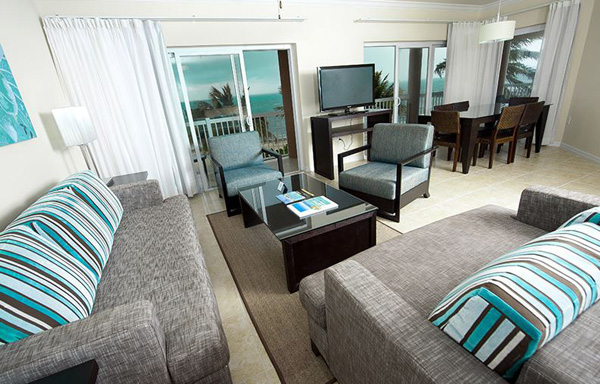 Holiday Inn Grand Cayman exterior