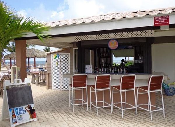 Holiday Inn Grand Cayman exterior