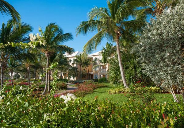 Sandals Emerald Bay exterior