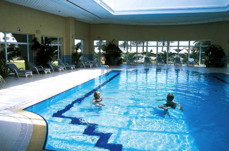 Riu Palace Oceana pool