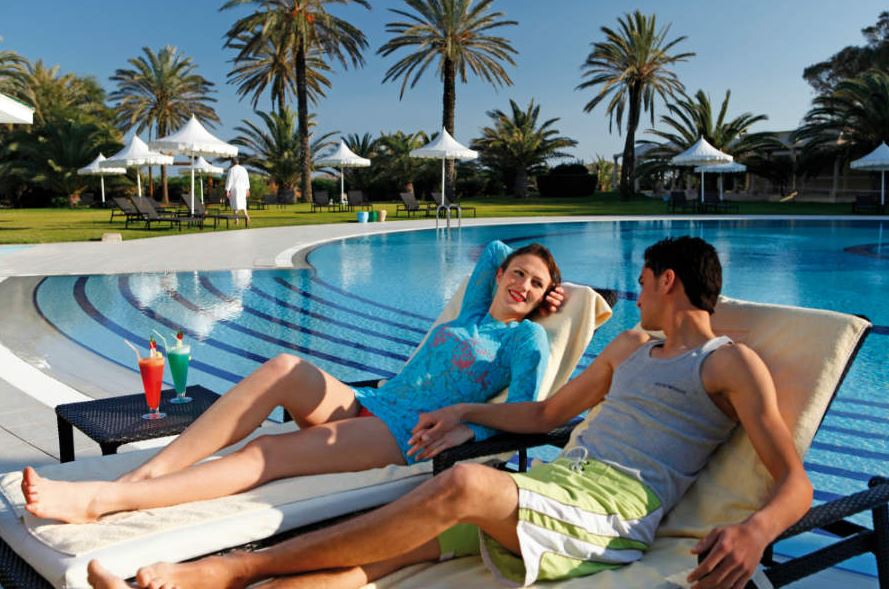 Riu Palace Oceana pool