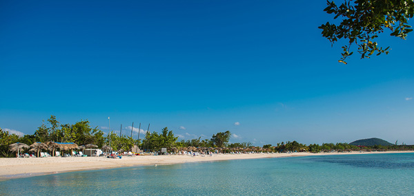 Blau Costa Verde Plus Beach Resort beach