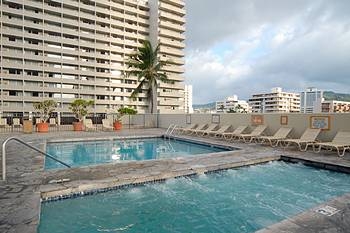 Maile Sky Court pool/jacuzzi