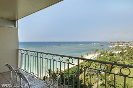 Outrigger Waikiki pool