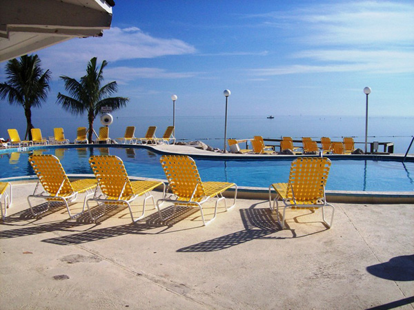 Postcard Inn Beach Resort And Marina exterior 