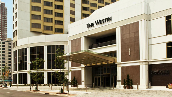 Westin Jersey City entrée