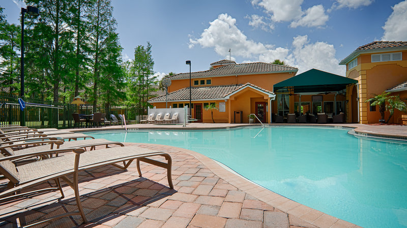 Best Western Premier Saratoga Resort Villas exterior