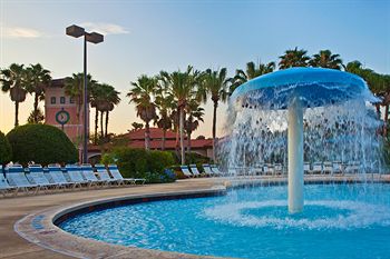 Holiday Inn Club Vacations Orange Lake exterior