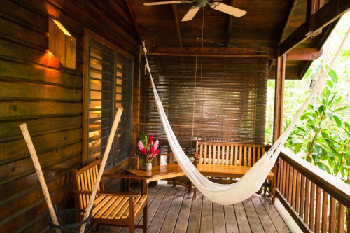 The Lodge At Pico Bonito extérieur le soir