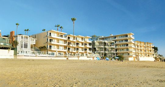 Pacific Edge Beach Resort beach