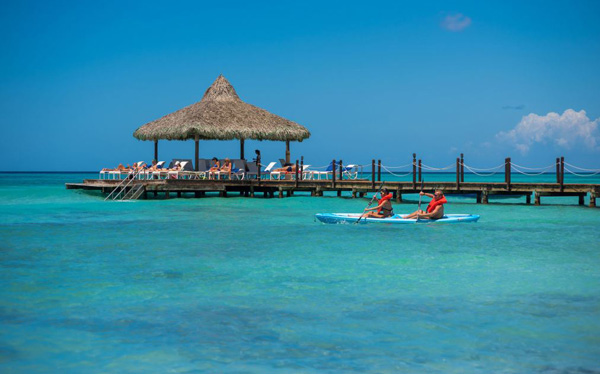 Cadaques Bayahibe piscine