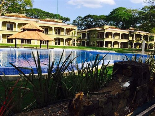 Casa Conde Beach Front Hotel piscine