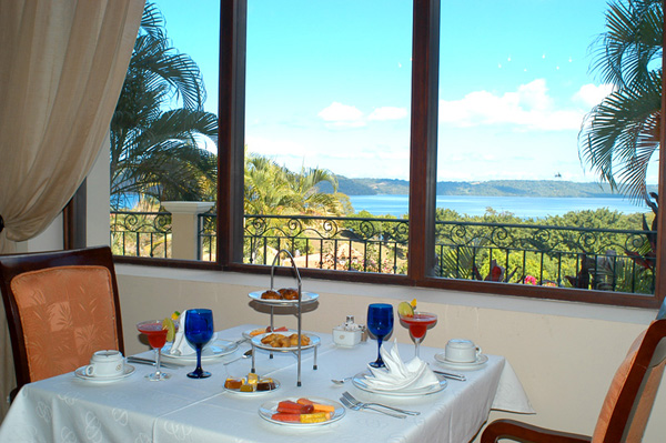 Occidental Grand Papagayo piscine le soir