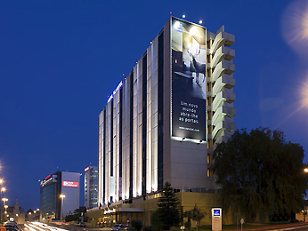 Novotel Lisboa extérieur le soir