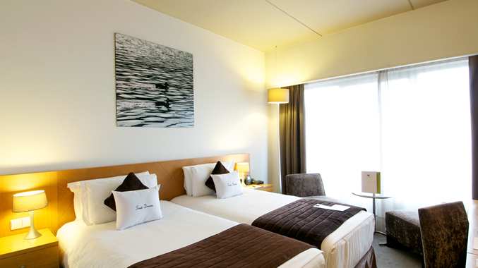 Hesperia London Victoria exterior