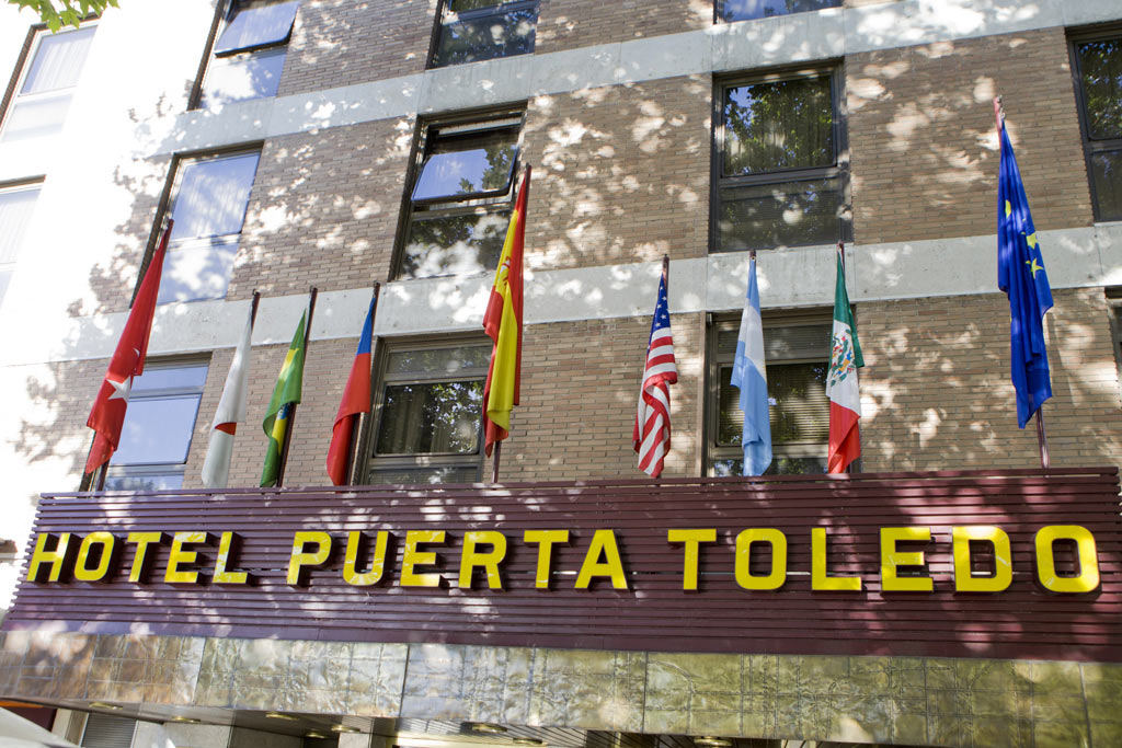 Hotel Puerta De Toledo exterior 