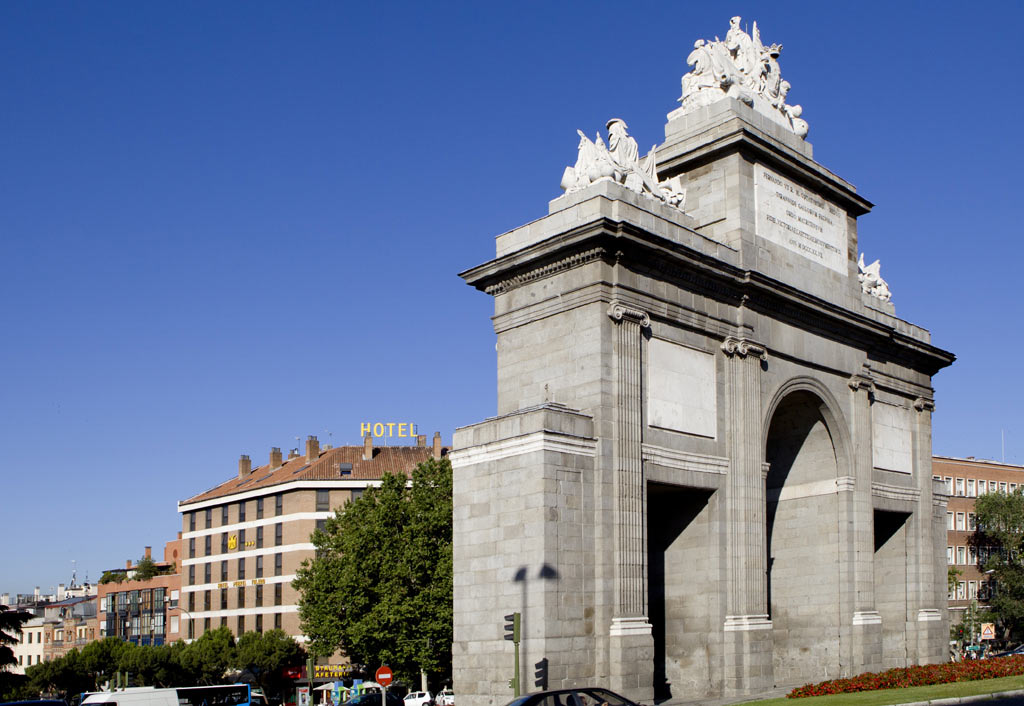 Hotel Puerta De Toledo extérieur