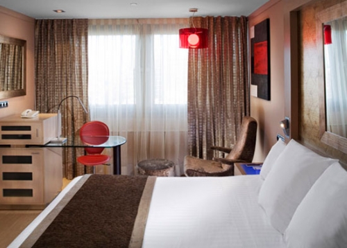 Melia Madrid Princesa extérieur le soir