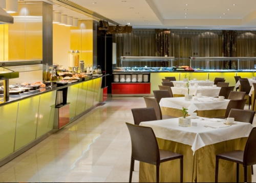 Melia Madrid Princesa extérieur le soir