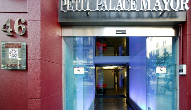 Petit Palace Mayor exterior