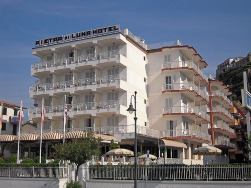 Hotel Pietra Di Luna exterior