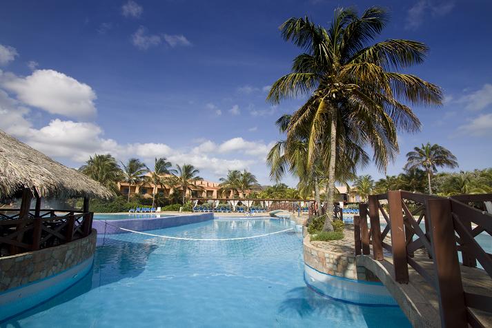 COSTA CARIBE BEACH HOTEL exterior