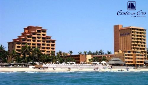 Costa De Oro Beach pool