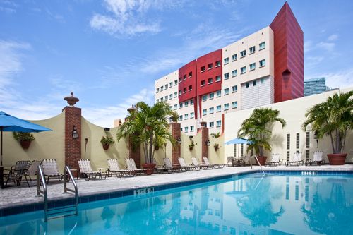 Holiday Inn Port Of Miami exterior