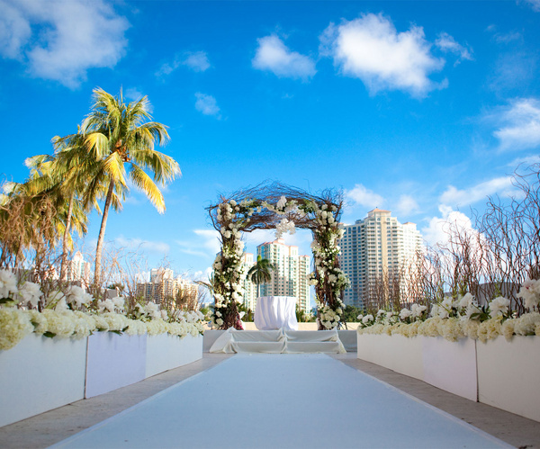 Turnberry Isle Resort And Club exterior