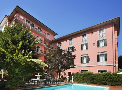 Hotel Manzoni exterior