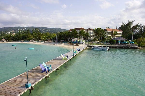 Coyaba Beach Resort exterior 2