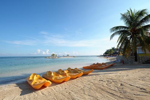 Holiday Inn Sunspree beach