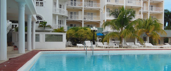 Sea Garden Beach Resort entrance