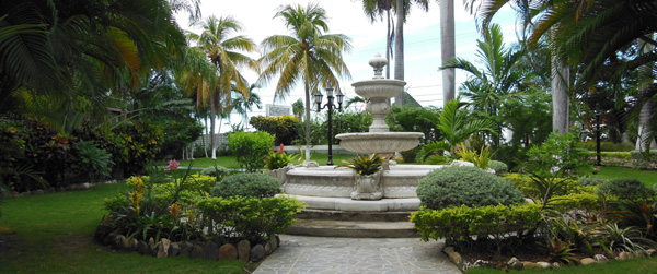 Sea Garden Beach Resort entrance