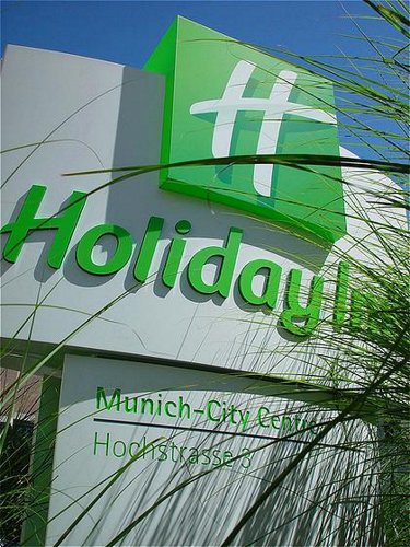 Holiday Inn City Center exterior 2