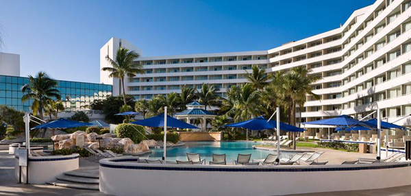 Melia Nassau Beach Resort exterior